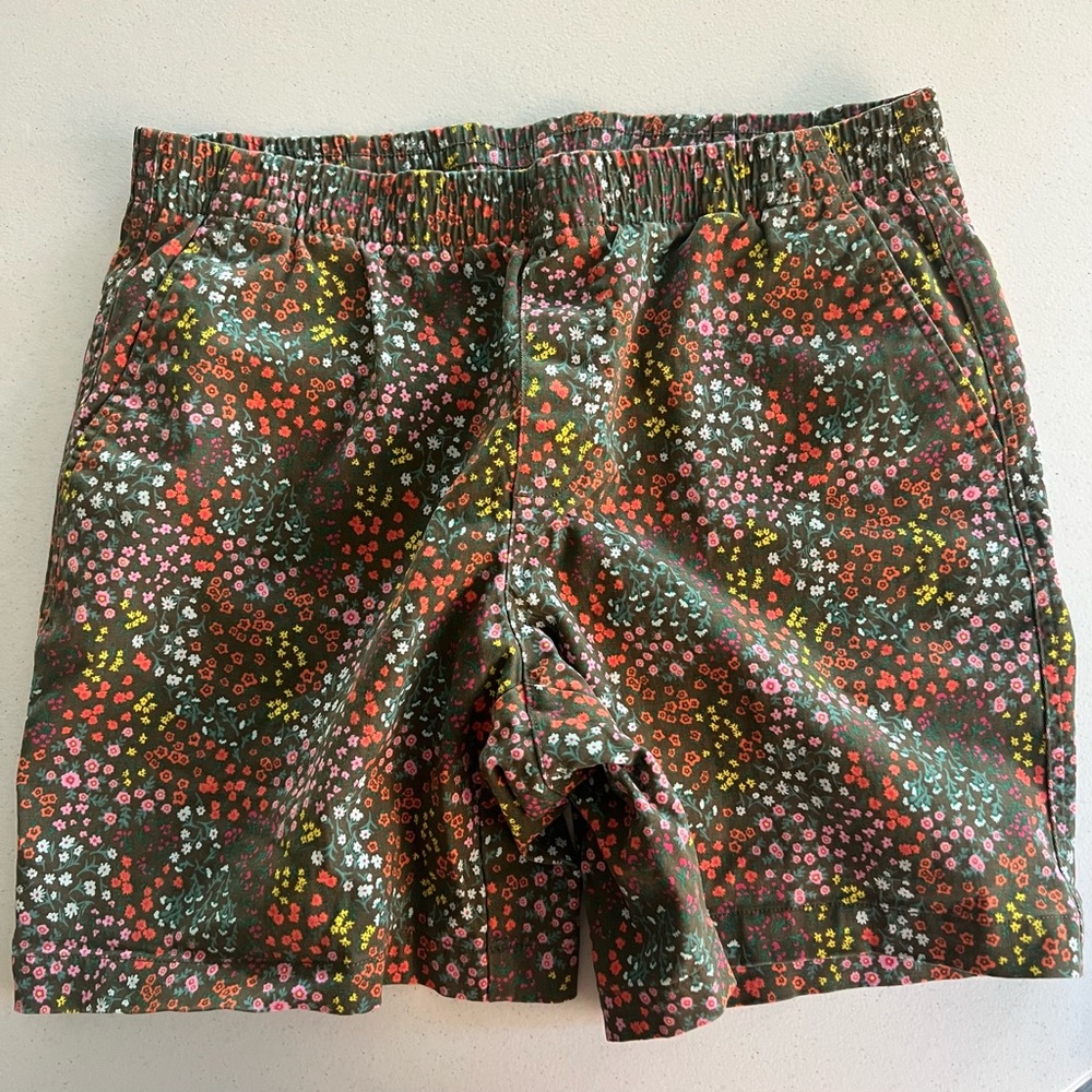Lands’Ends vintage women’s flower shorts
